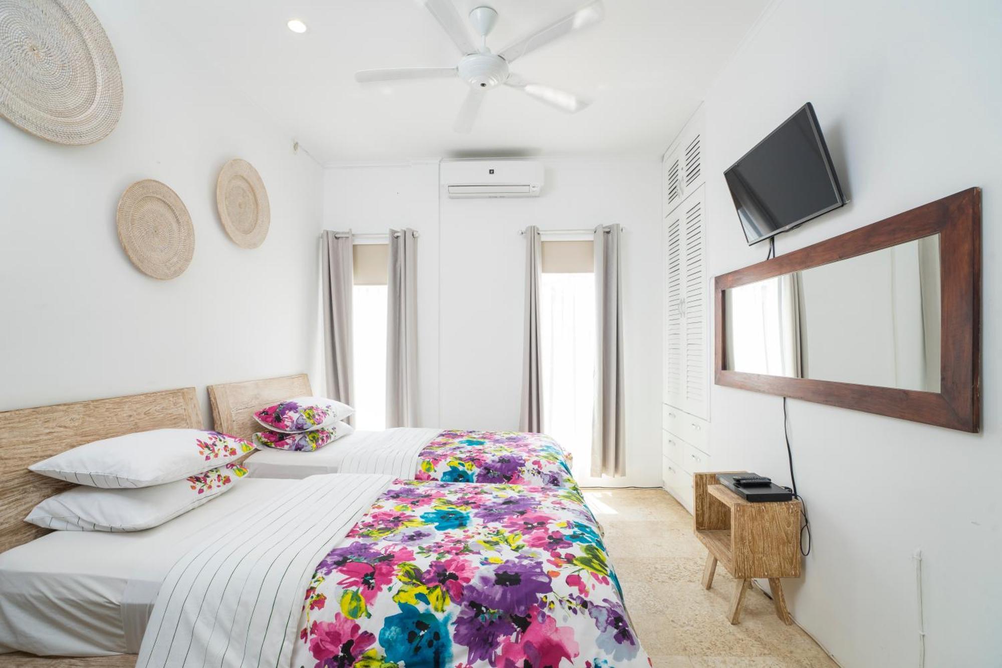 Beach Melati Apartments 레기안 외부 사진