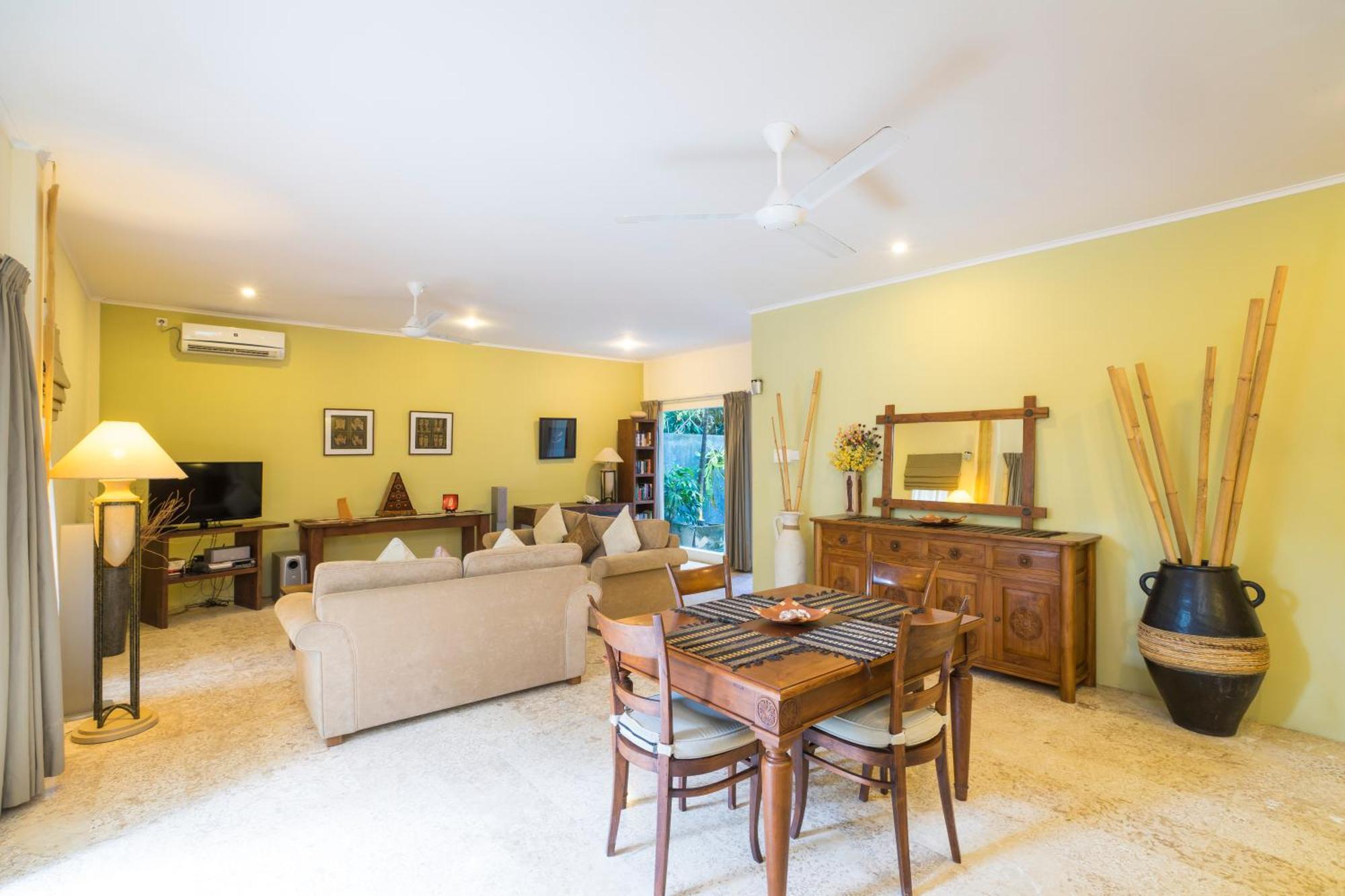 Beach Melati Apartments 레기안 외부 사진