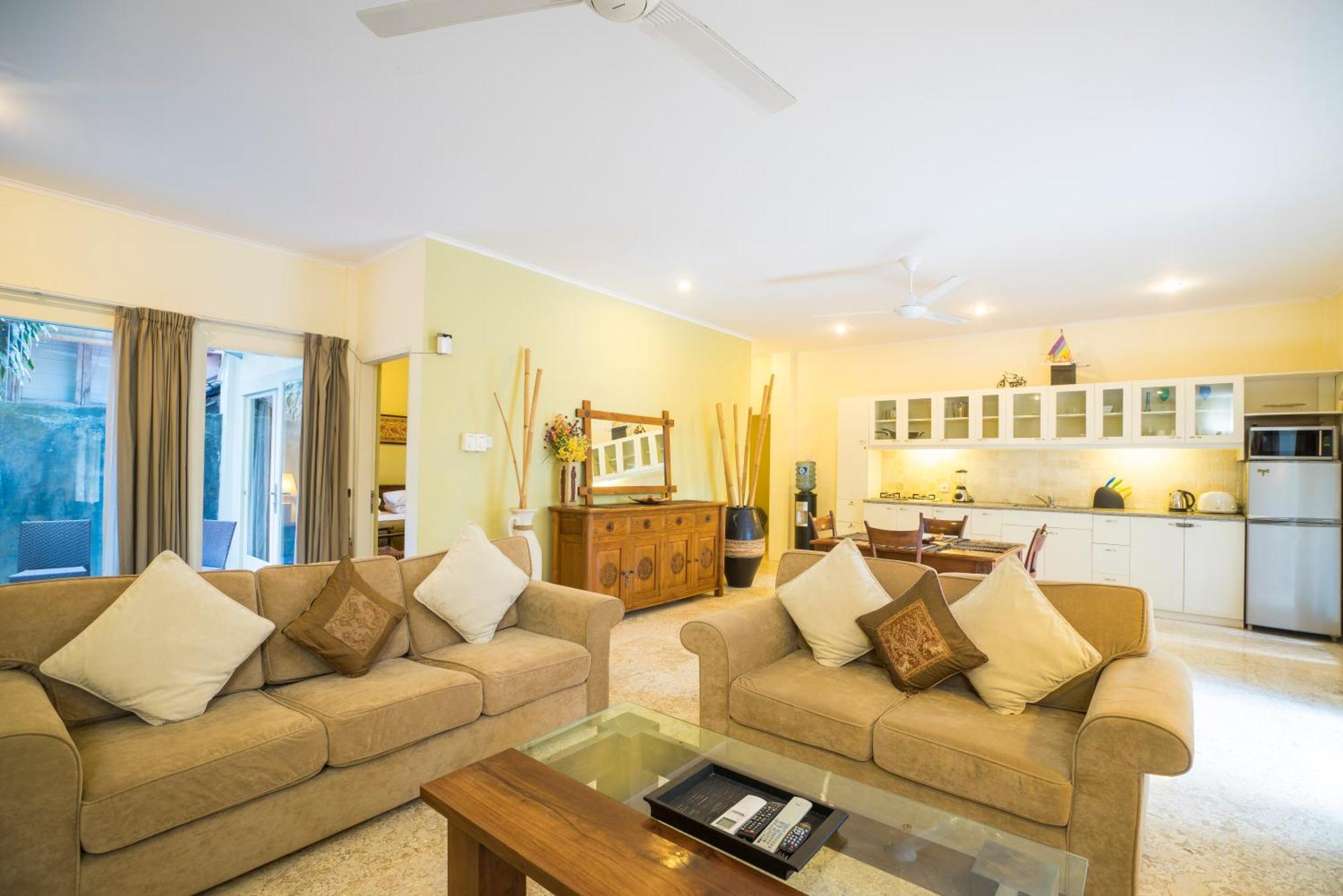 Beach Melati Apartments 레기안 외부 사진