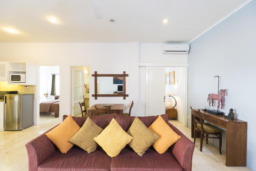 Beach Melati Apartments 레기안 외부 사진