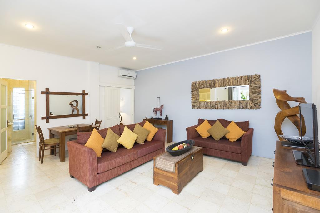 Beach Melati Apartments 레기안 외부 사진