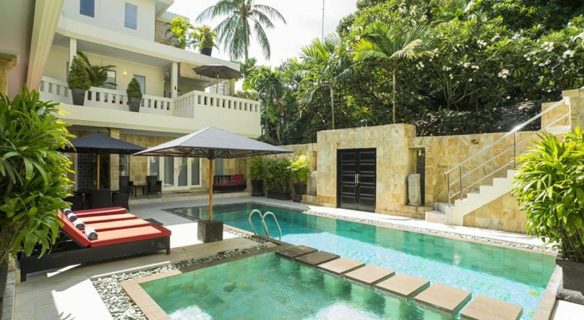 Beach Melati Apartments 레기안 외부 사진